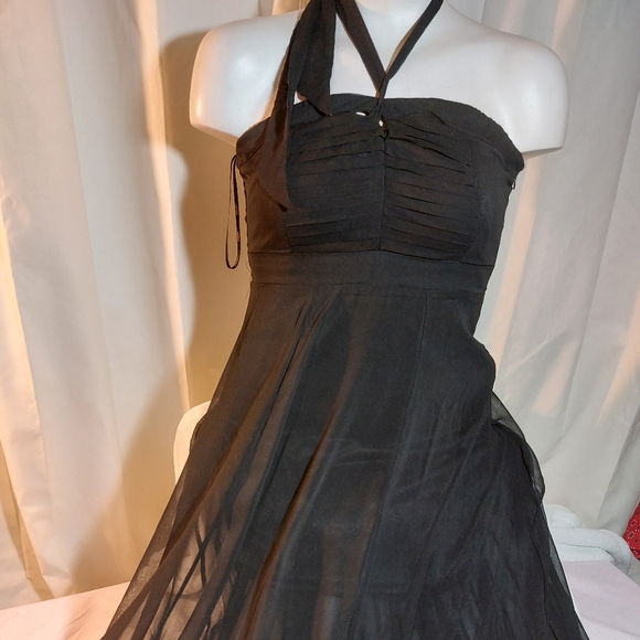 Nikibiki maxi dress 👗 sz medium - Picture 1 of 16